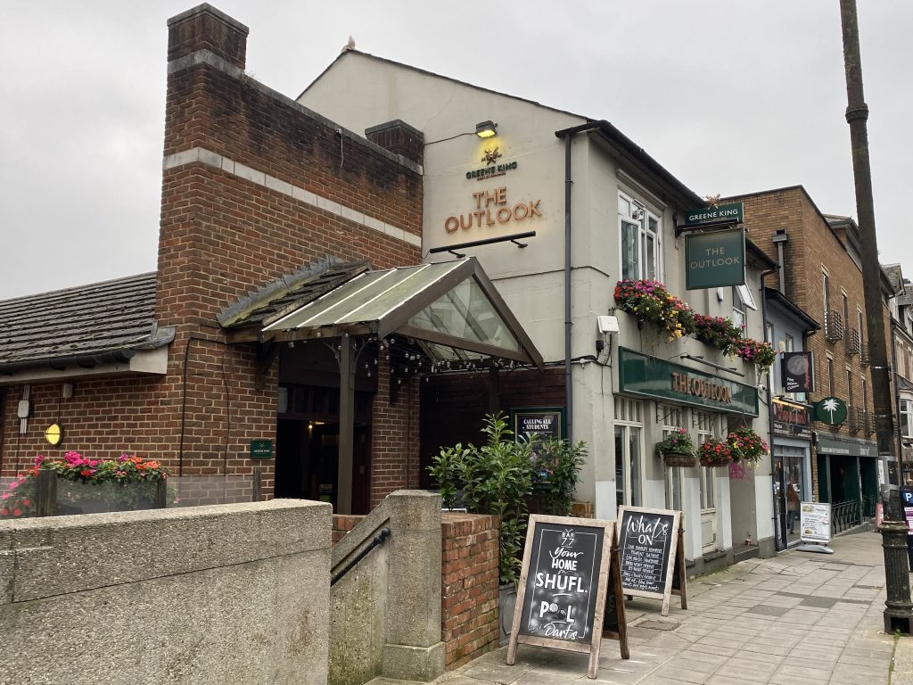 The main entrance to The Outlook on Kings Road