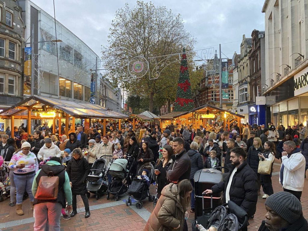 Hundreds of people flocked to watch the Christmas lights get switched on, while enjoying seasonal entertainment. 