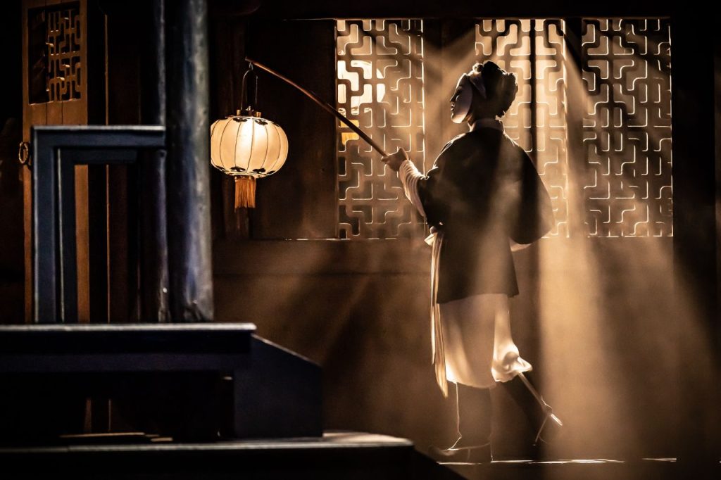 Production photo of Turandot, The Royal Opera © Marc Brenner