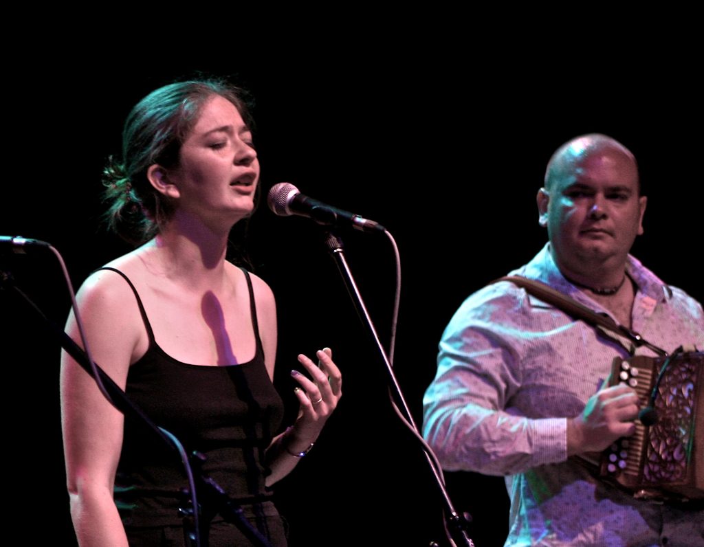 Jess & Richard Arrowsmith coming to Readifolk